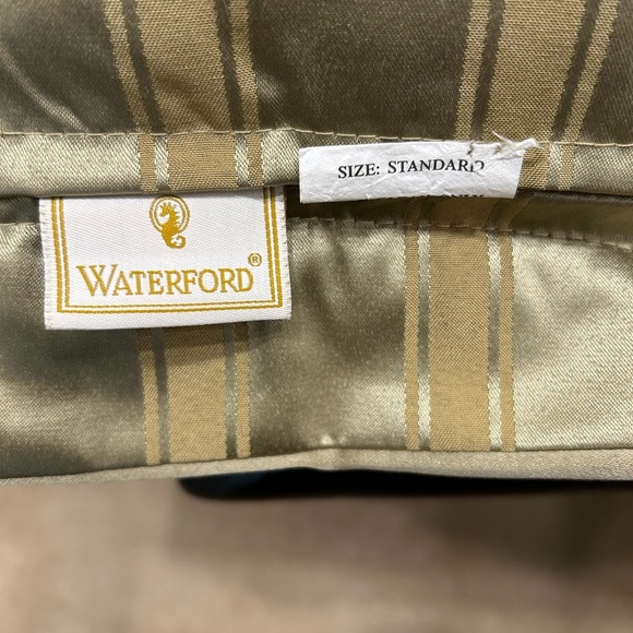 Waterford Accent Pillow green gold rose colored tapestry floral damask pattern - Picture 4 of 5